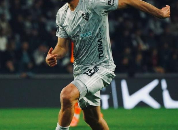 سردار دورسون، غرق در خون شد