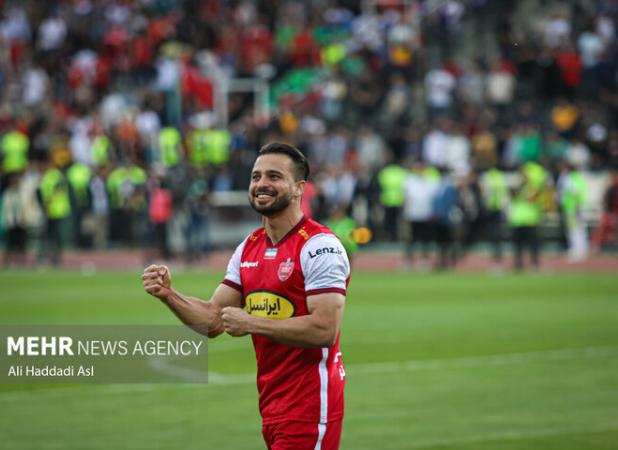 وقتش است همه به احترام پرسپولیس بایستند