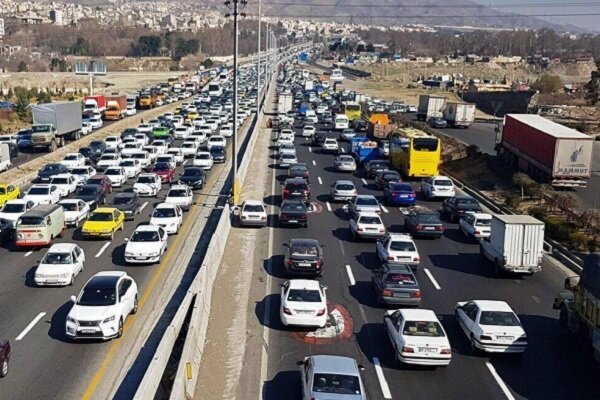 ترافیک نیمه‌سنگین در هراز؛ تردد پرحجم در محورهای فیروزکوه و امام رضا