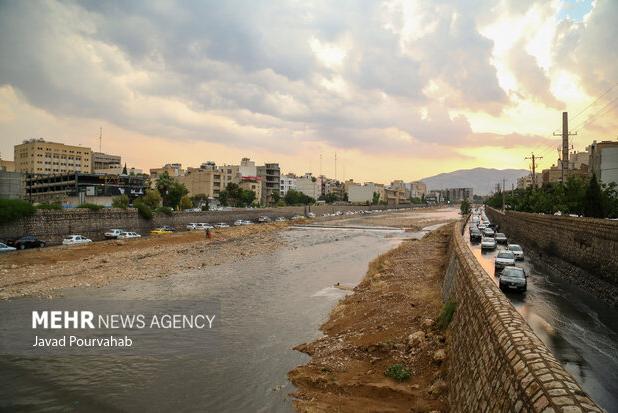 باران پراکنده و رعدو برق در برخی از استانهای کشور