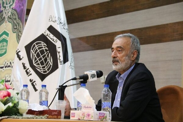 مادران معماران فرهنگ توحید در خانواده هستند