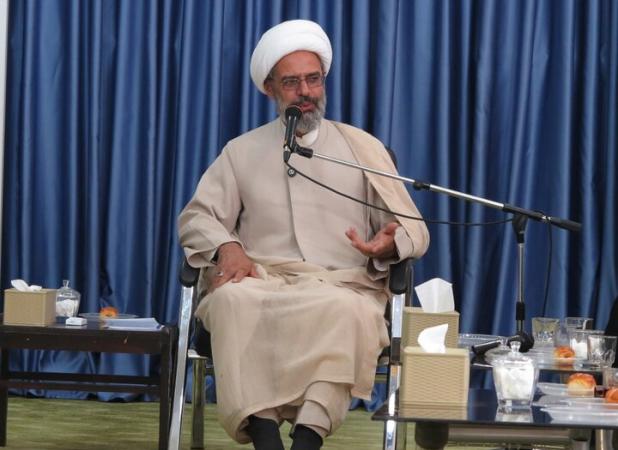 ملت و دولت در برابر زیاده‌خواهی هسته‌ای آمریکا بایستند