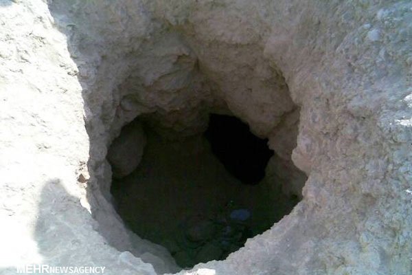 ۳ نفر به بهانه مرمت مغازه، اقدام به حفاری غیرمجاز در هگمتانه کردند
