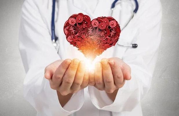 نمایش زنده عمل پیچیده قلب در کنگره علمی