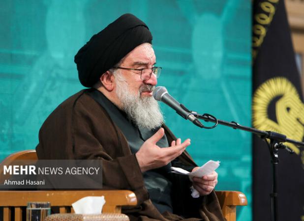 خاتمی:  مرحوم آیت الله میرزای نائینی معتقد به آمیختگی دین با سیاست بود