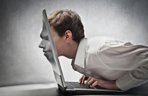 الگوبرداری از اینفلوئنسرهای معیوب؛ فریب خوردن در دنیای مجازی