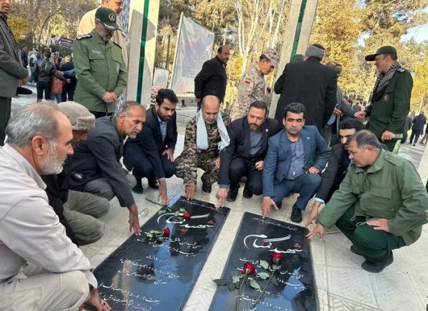 مراسم عطرافشانی مزار شهدای گمنام شهرستان چناران برگزار شد