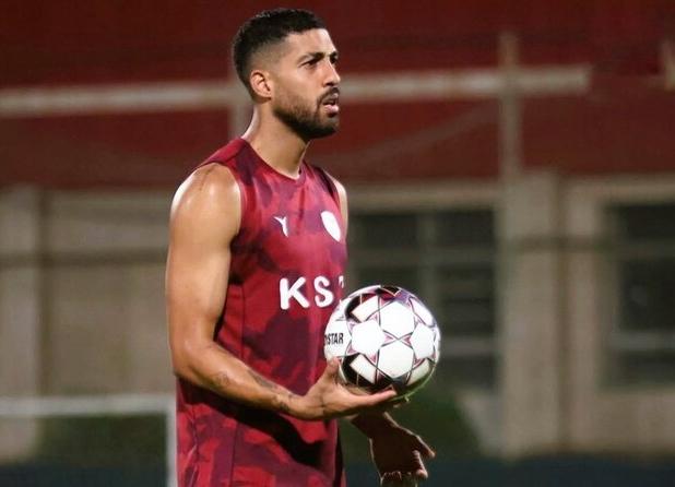 سنگرگیر: برد در جام حذفی مبارک همسرم و همه هواداران فولاد باشد