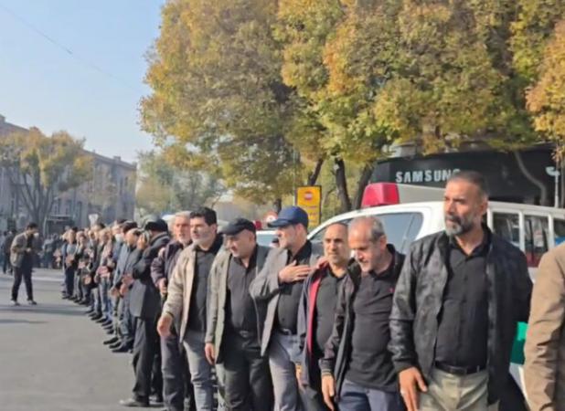 هم‌نوایی مردم تبریز در سوگ حضرت زهرا(س)