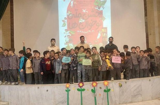 جشن باشکوه هفته ملی کودک در صحنه با حضور ۳۰۰ کودک برگزار شد