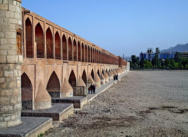 نمایشگاه کاریکاتور برای زاینده‌رود