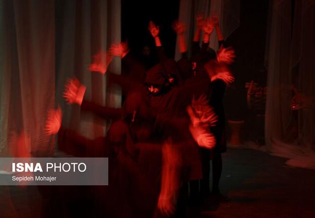 یک هنرمند: چرا کسی به وضعیت تئاتر خوزستان رسیدگی نمی‌کند؟