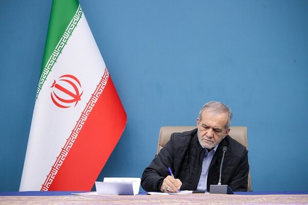 باید طرح های برای جلوگیری از خام فروشی اندیشیده شود