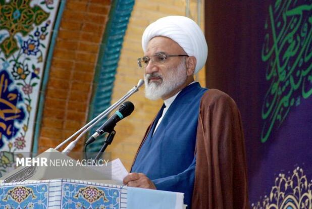 امام جمعه آبادان: منطقه آزاد اروند باید الگوی مدیریت جهادی شود