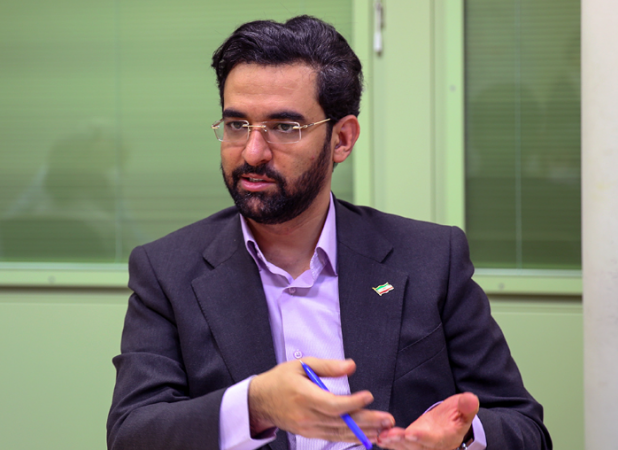 کنایه جنجالی آذری جهرمی به مسعود پزشکیان