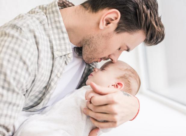 تولد فرزند چه تاثیری روی پدران می گذارد؟