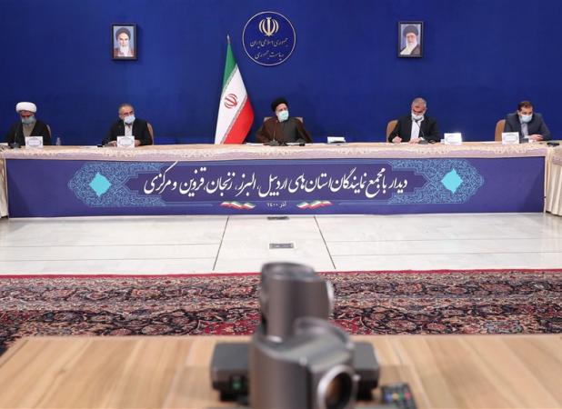 استانداران دفاتر جذب سرمایه‌گذاری ایجاد کنند