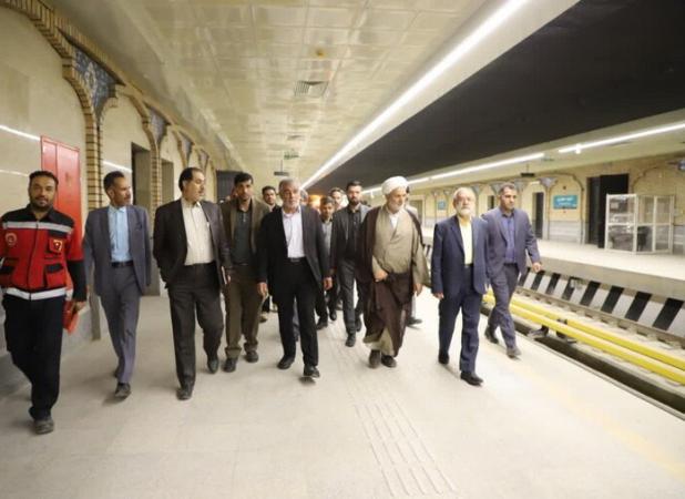 تسریع در بهره‌برداری متروی قم در سطح عالی دولت مورد پیگیری قرار گیرد