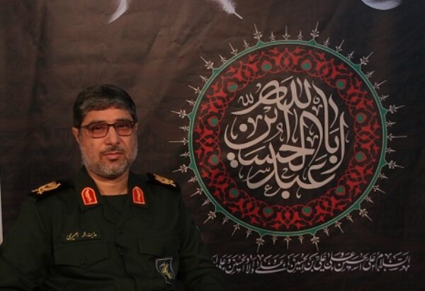 سردار امیری: دشمن تلاش دارد میان میدان و دیپلماسی جدایی ایجاد کند