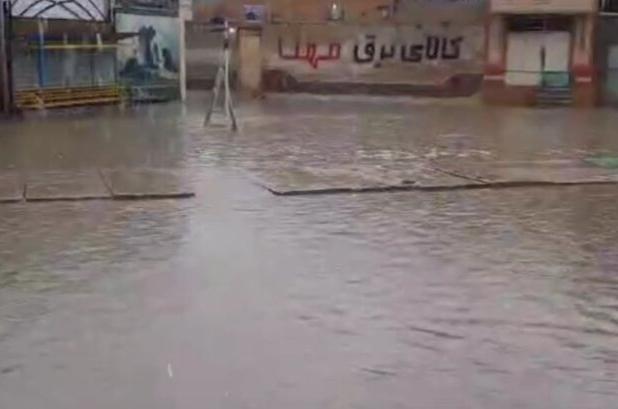 وضعیت خیابان‌های «دیر» پس از بارندگی