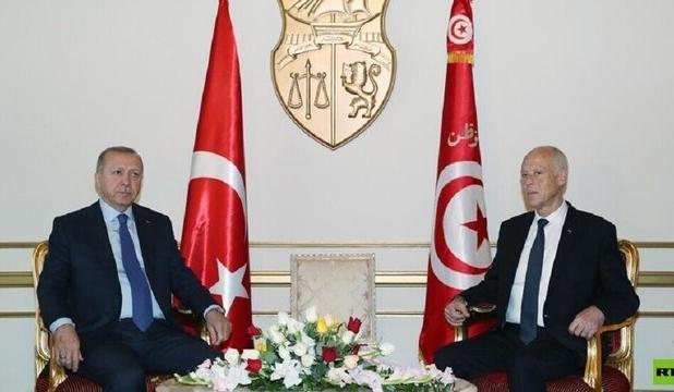 تاکید اردوغان بر لزوم فعالیت پارلمان تونس در گفتگو با قیس سعید