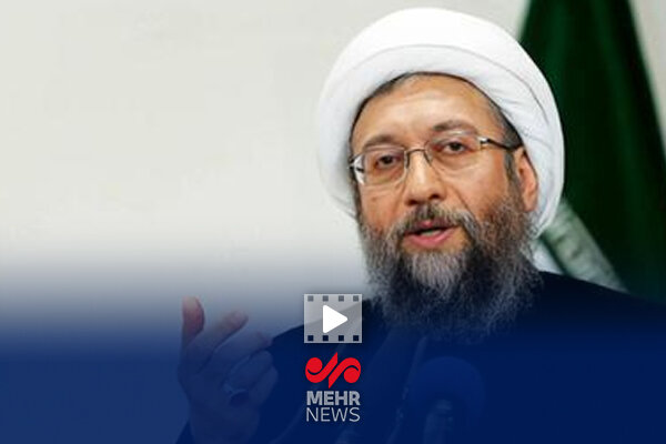 لاریجانی: بانک مرکزی در نظارت ناکام ماند و بحران مؤسسات را تشدید کرد