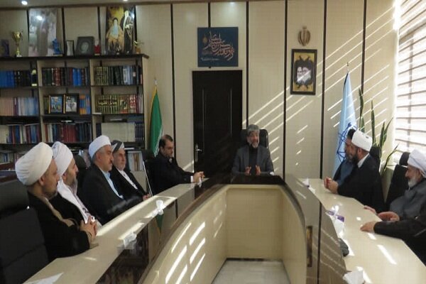 عتباتی: ظرفیت اقوام و مذاهب برای صلح و سازش به کار گرفته شود