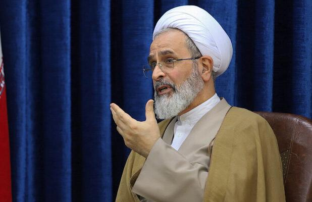 استاد نجابتی پرچم‌دار پرورش نسل متعهد و انقلابی در هنر است