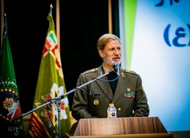 فرمانده ارتش: امروز به لطف الهی از هر روز دیگری آماده‌تر هستیم