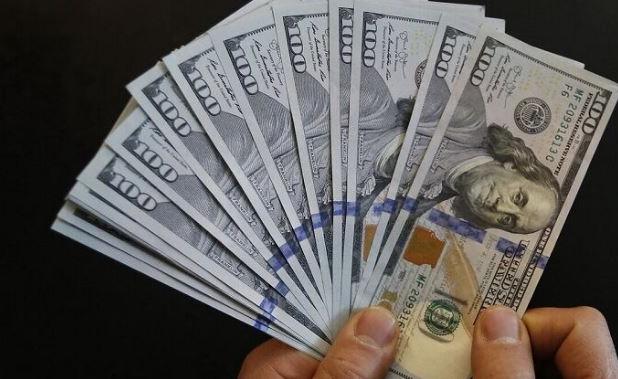 عوامل اثرگذار بر قیمت ارز در سال ۱۴۰۱