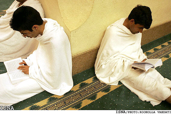 انتخاب ۳۳ دانشجو و استاد دانشگاه اراک برای عمره دانشجویی