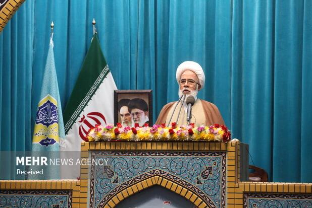 پیامبر اسلام(ص) فرهنگ جاهلی را به مکتب محبت و رحمت تبدیل کرد