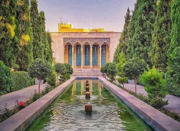 از باغ‌مقبره صفوی تا خانه ابدی استاد فرشچیان