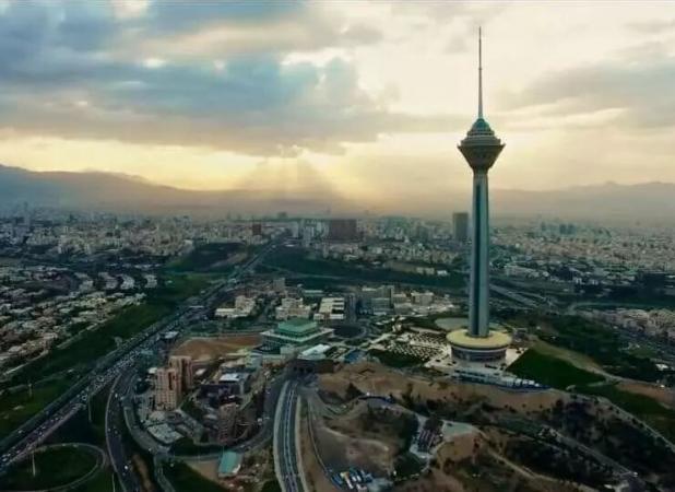 تهران از هوای آلوده فاصله گرفت | شاخص کیفیت هوا به وضعیت «قابل قبول» بازگشت