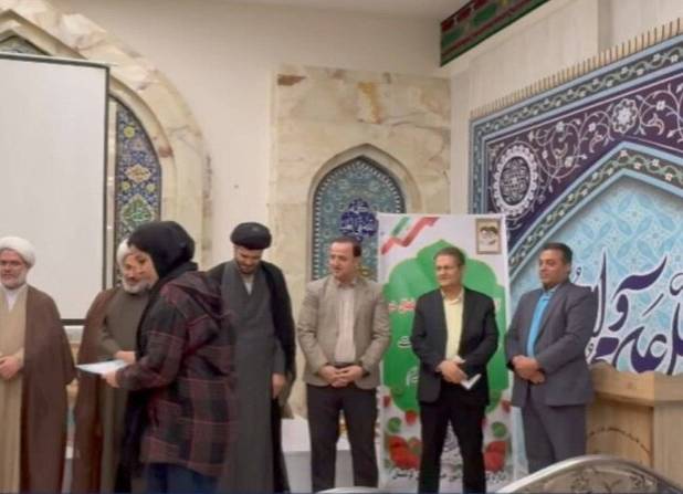 تجلیل از خبرنگاران فعال در پوشش خبری مسابقات ملی قرآن کریم در سنندج