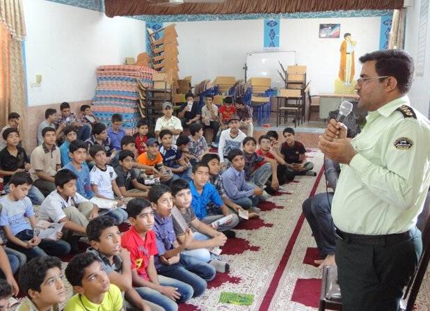 آگاه سازی دانش آموزان آرادانی درباره خطرات مواد مخدر