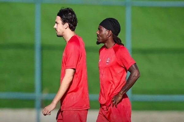 مجوز بازیکن تیم ملی از سرمربی تیم فوتبال پرسپولیس