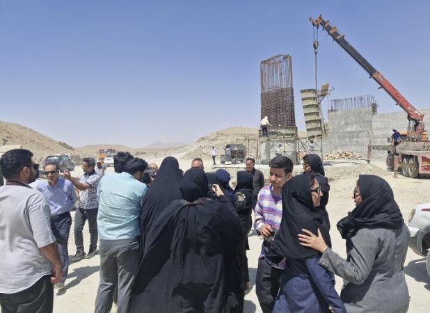 بازدید اصحاب رسانه از قطعات ۱۴ تا ۲۰ پروژه راه‌آهن شرق