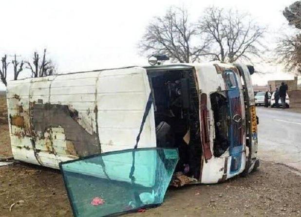 اعلام علت واژگونی مینی‌بوس دانش آموزان در ایوانکی