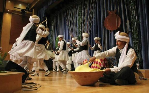 «کف‌زنی»؛ آیین کهن و ثبت‌ شده شب‌چله در بایگ تربت‌ حیدریه