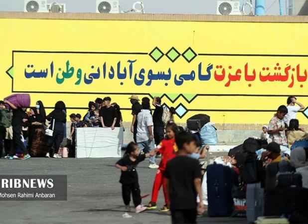 ادامه خروج اتباع افغان غیرمجاز از مرز دوغارون