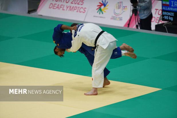 الله کریمی در جودو به مدال برنز دست یافت/ دومین مدال برای عاشقان ایران