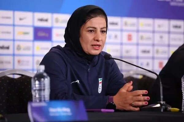 درخواست سرمربی فوتبال زنان ایران از رییس فدراسیون
