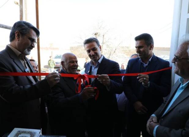 مجموعه ورزشی روستای ده عرب شهرستان ابرکوه به بهره‌برداری رسید