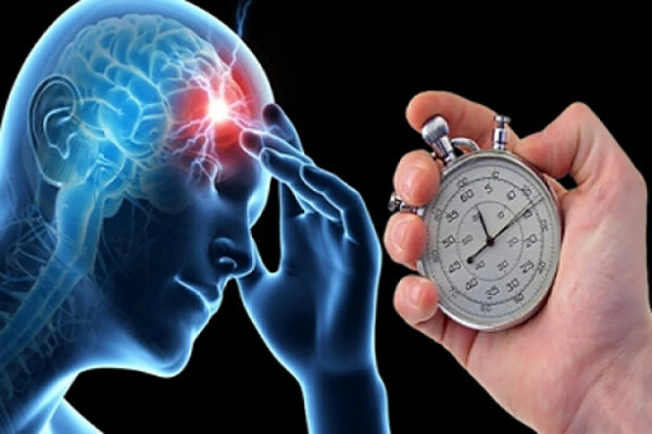 مسعود: مراجعه سریع به بیمارستان کلید درمان مؤثر سکته مغزی است