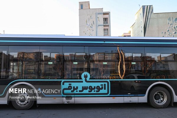 نمایشگرهای فرهنگی در ناوگان اتوبوسرانی تهران رونمایی شد