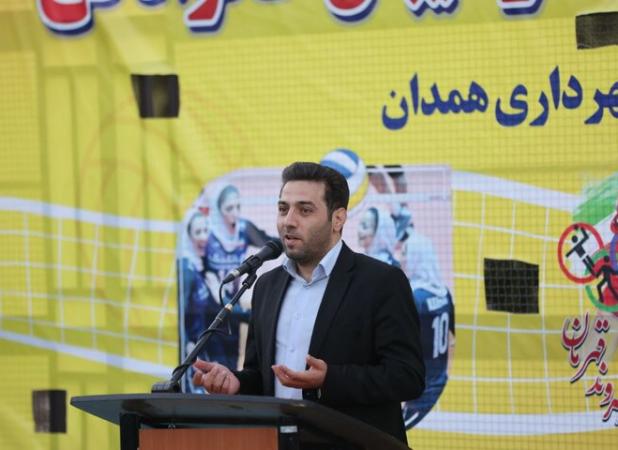 همدان پیشگام اجرای طرح ملی والیبال خانوادگی