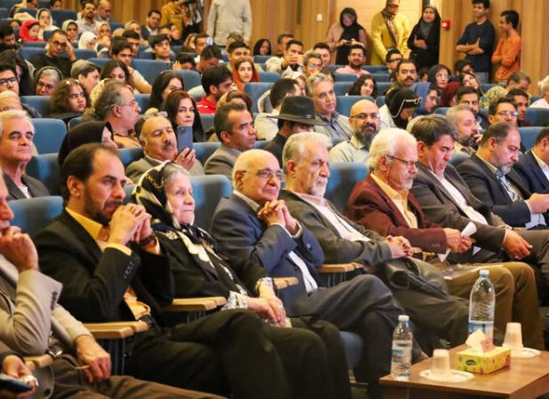 نویسنده قصه های مجید در زادگاهش کرمان تجلیل شد