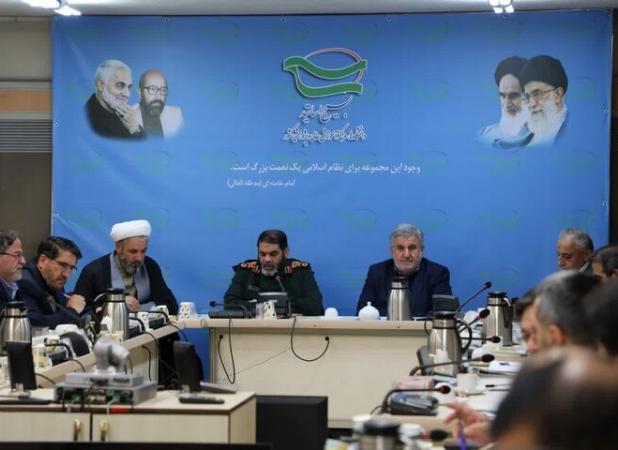 مرجعیت فکری و فرهنگی اساتید و نخبگان تقویت شود