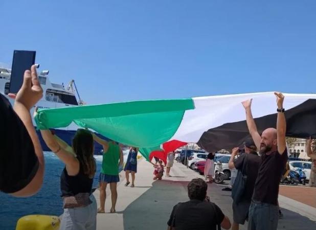 ممانعت یونانی ها برای ورود گردشگران اسرائیلی به سواحل یونان